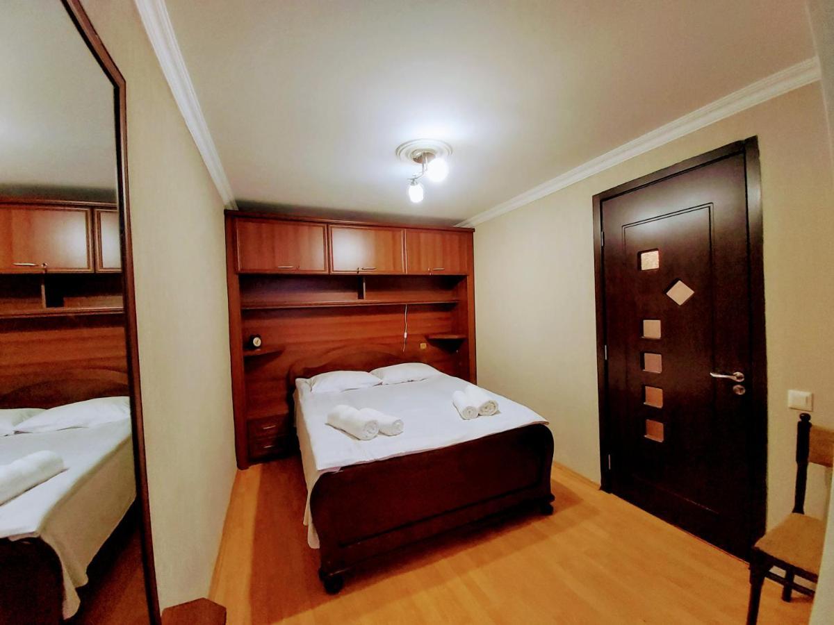 Baia'S Apartments Tbilisi Bagian luar foto